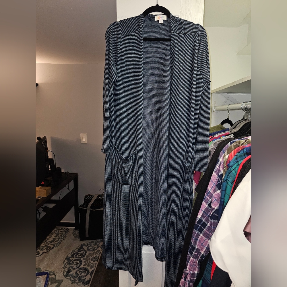 LulaRoe Sarah Long Cardigan - Size